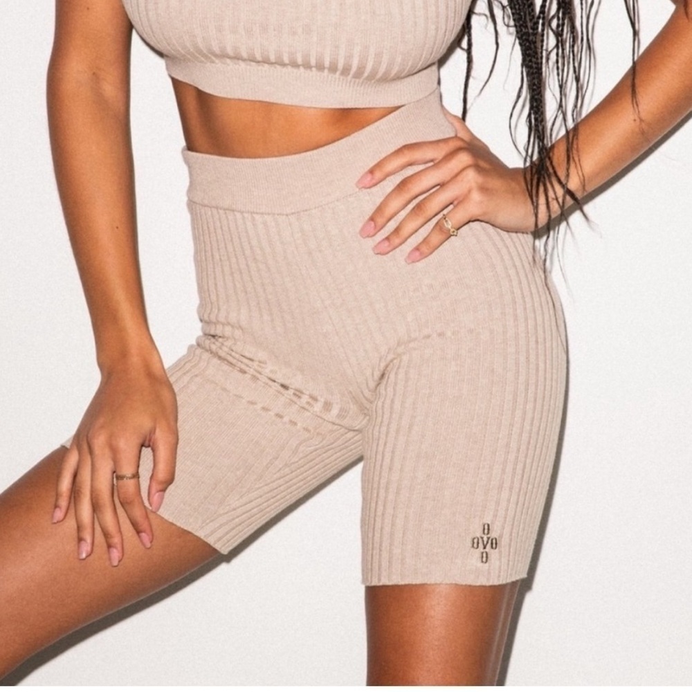 [M] NWT OVO Women’s Oatmeal Beige Ribbed Knit Loungewear Biker Shorts